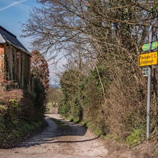 (05) PRoW Wen 6/3 looking north from Ellesborough Road - Apr. 2016 (26_15)