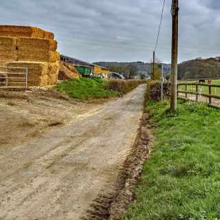 (08_18) Bottom House Farm Lane looking east - Mar. 2019 (04b_69)