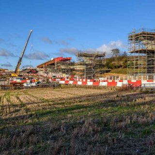 (134) Wendover Dean viaduct as the first section is launched from the north abutment - Jan. 2024 (18_161)