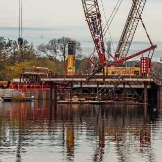 (179) Jetty piling & deck installation - Nov. 2021 (01_206)