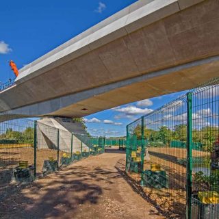 (404) London Loop public footpath realigned under the viaduct - Oct. 2024 (01_399)